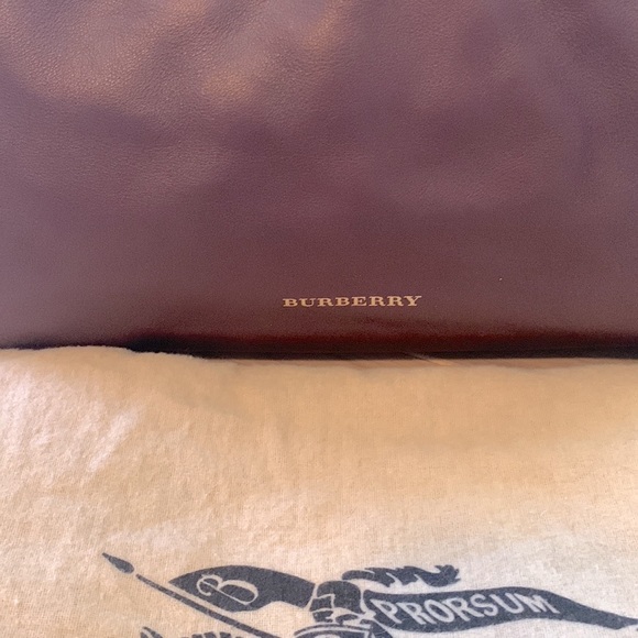 Authentic Burberry Medium Banner Tote 🌟 - Picture 3 of 9